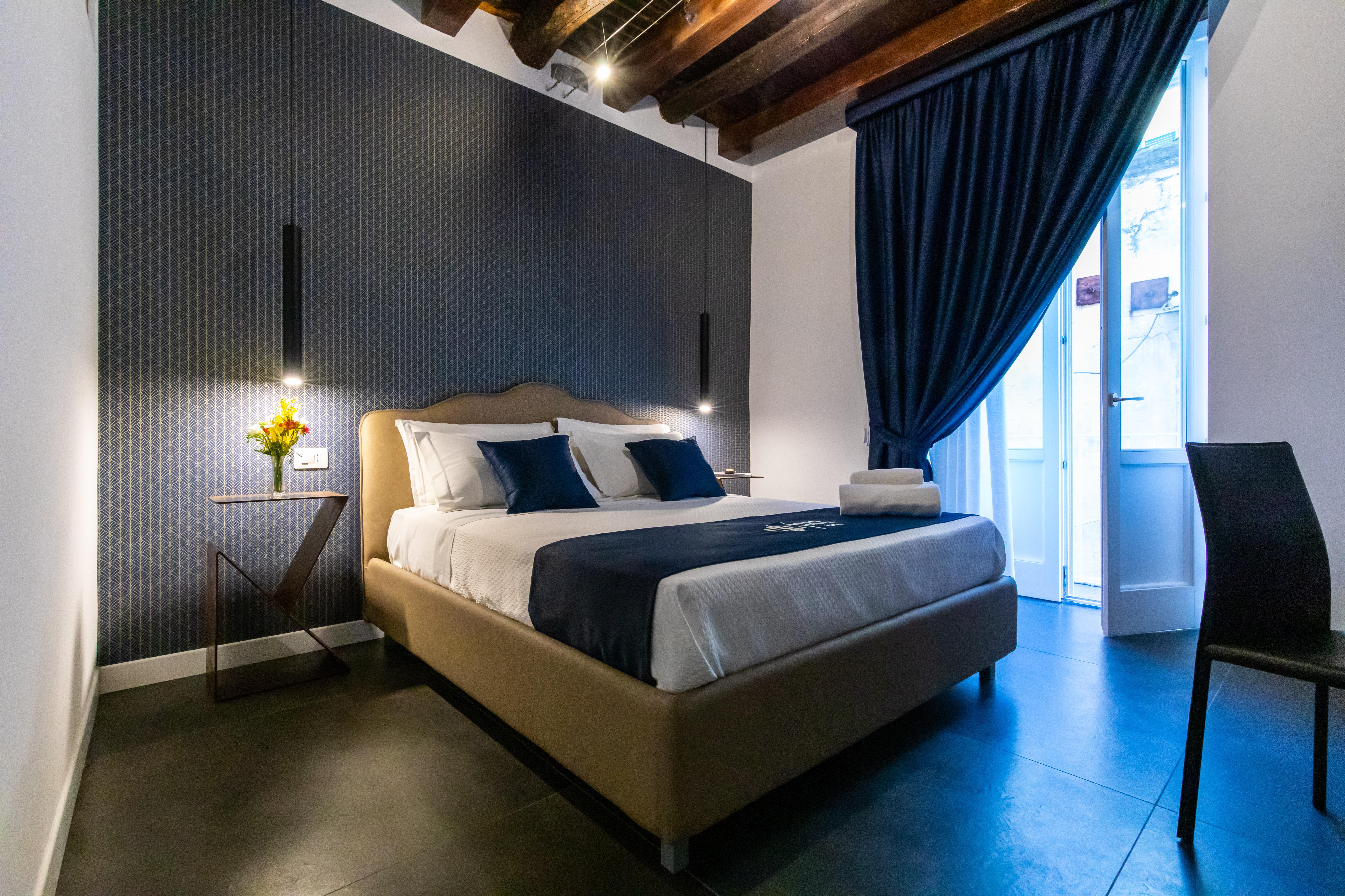 Santa Chiara Inn Наполи Екстериор снимка