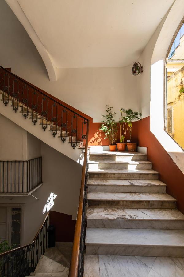 Santa Chiara Inn Наполи Екстериор снимка