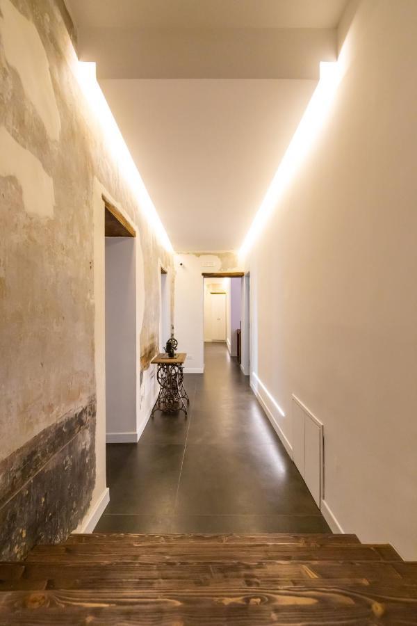 Santa Chiara Inn Наполи Екстериор снимка